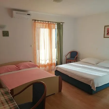 With A Parking Space Dugi Rat, Omis - 7481 Dugi Rat