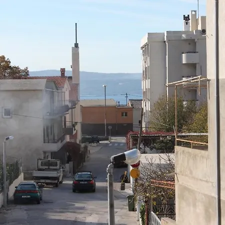 With A Parking Space Dugi Rat, Omis - 7481 Appartement Dugi Rat