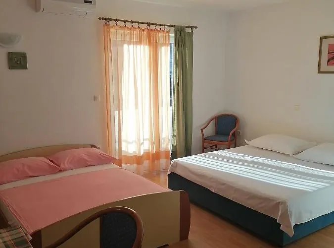 With A Parking Space Dugi Rat, Omis - 7481 Dugi Rat