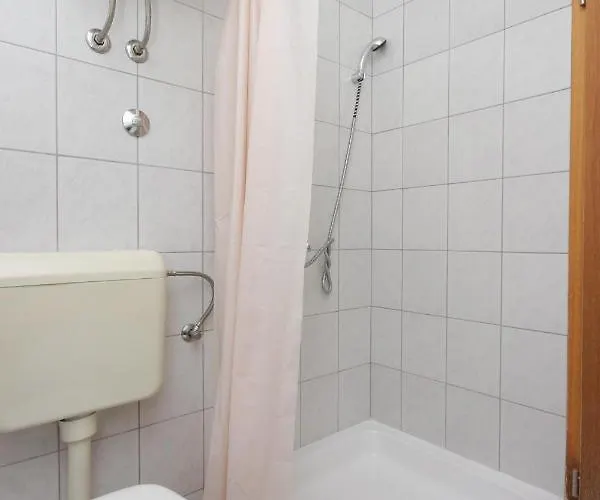 With A Parking Space Dugi Rat, Omis - 7481 Dugi Rat